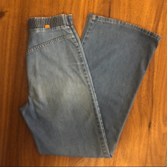 Rare-Levi’s 70’s Vintage wide/flare leg jeans with elastic waist & high rise. - Picture 2 of 15